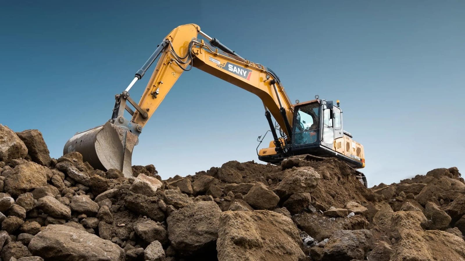 Heavy Hydraulic Excavators (21 to 38 Tons) - Tracked Heavy Excavator Series hired by Captain Investments Limited Zambia